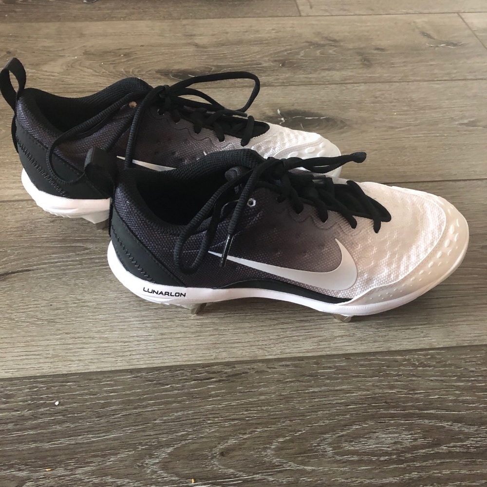 NEW Nike Softball Cleats Lunarlon Hyperdiamond 7/8